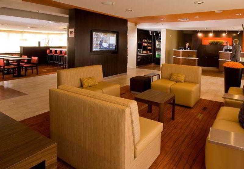 מלון Courtyard By Marriott לנסינג מראה חיצוני תמונה