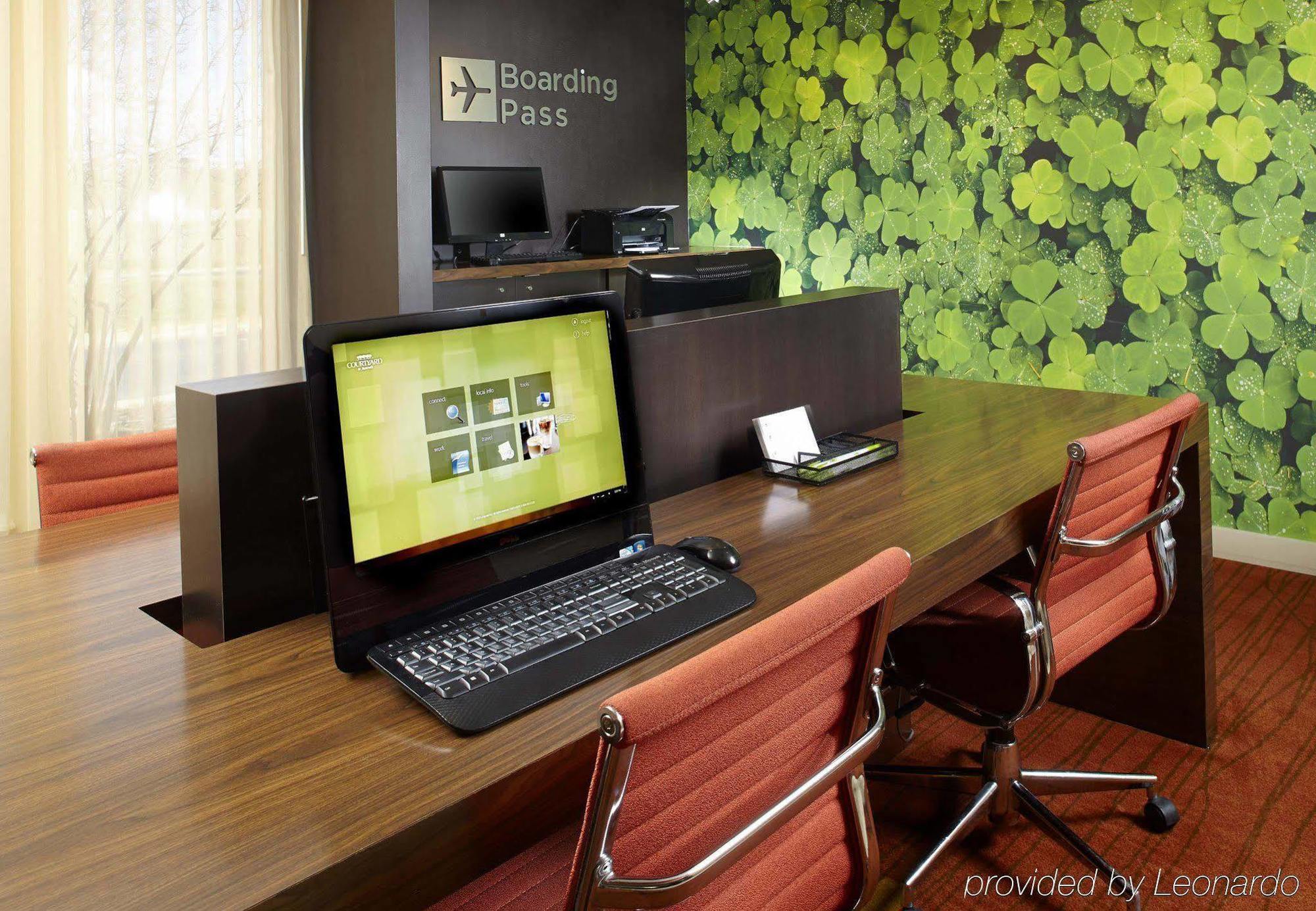 מלון Courtyard By Marriott לנסינג מראה חיצוני תמונה