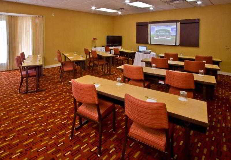 מלון Courtyard By Marriott לנסינג מראה חיצוני תמונה